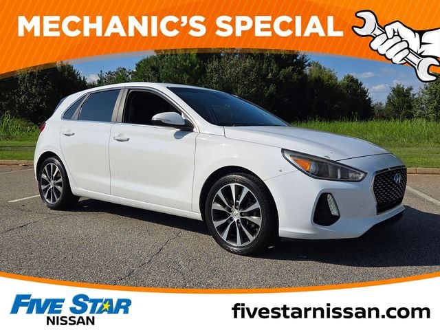 Used 2018 White Hyundai Base image 1