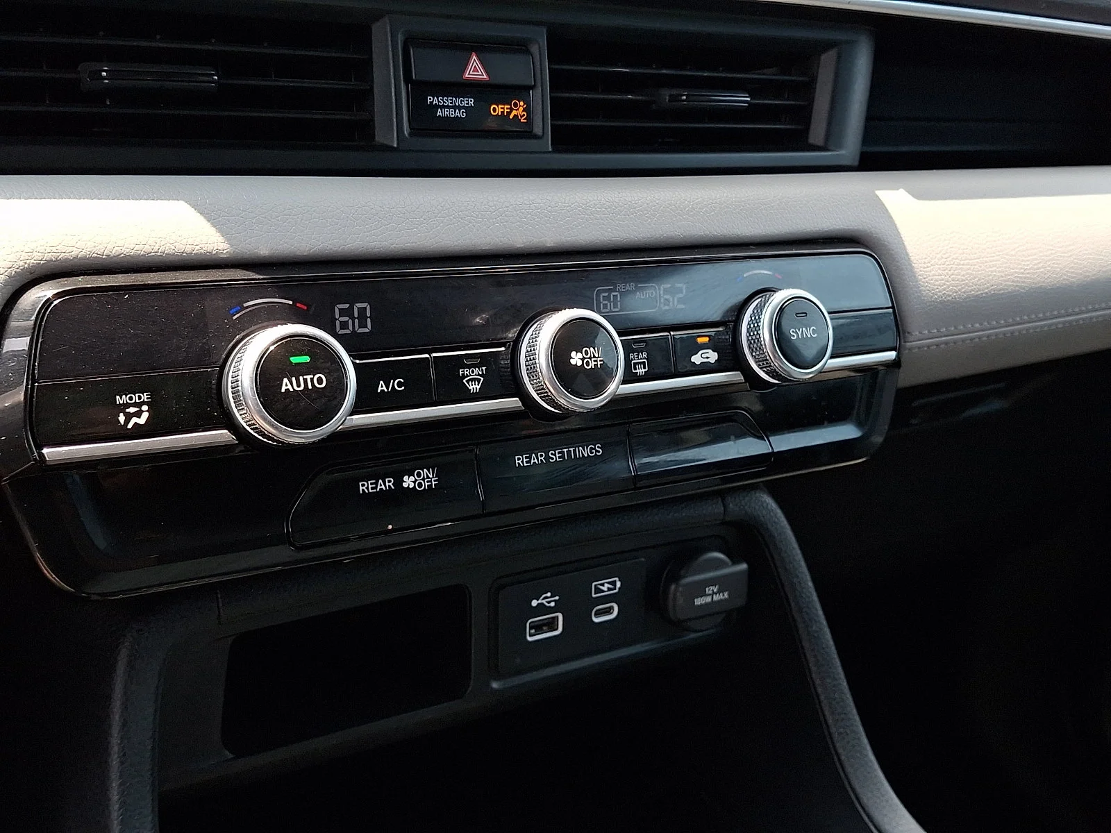 2023 Honda Pilot LX - Photo 15