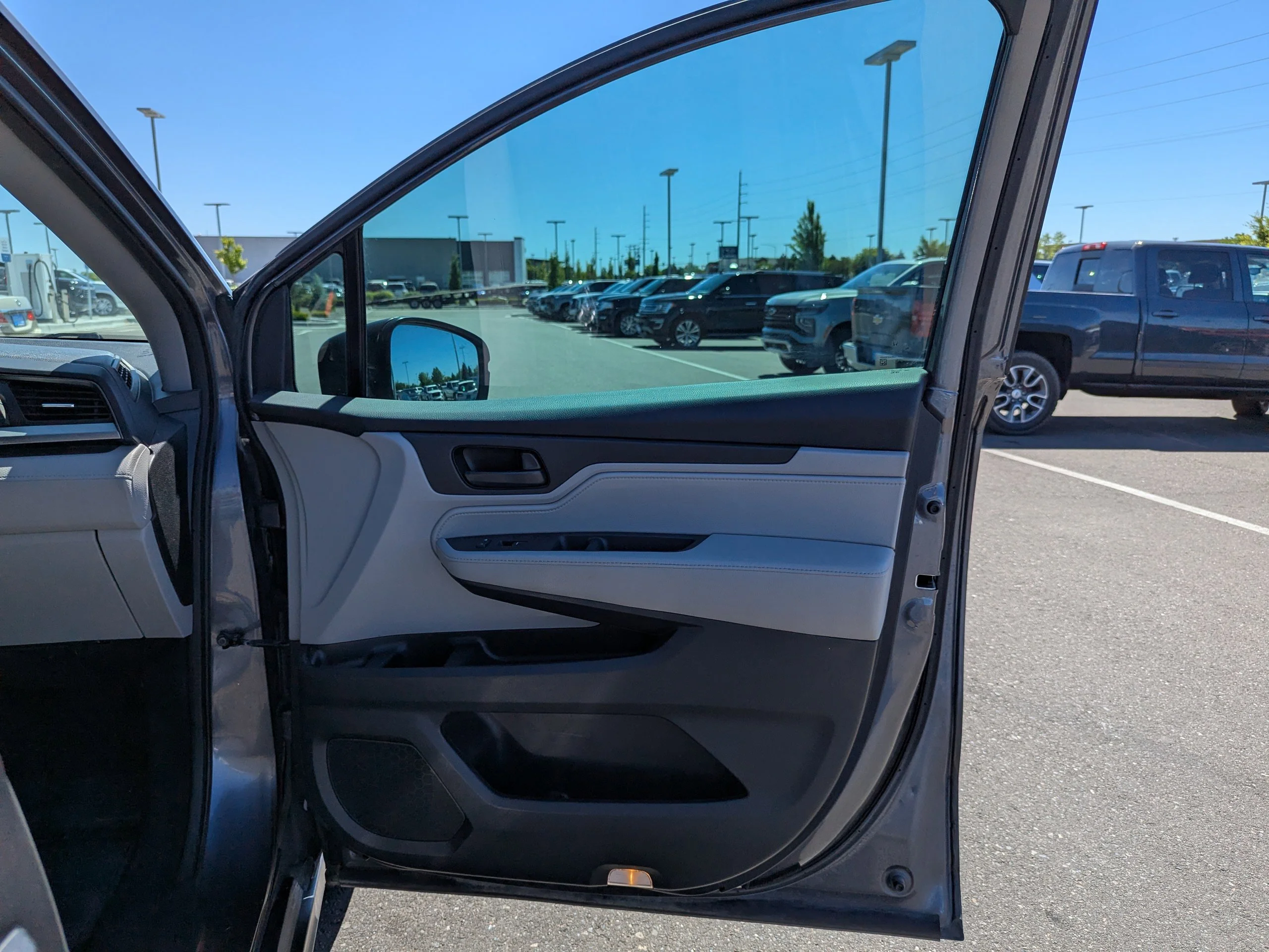 Used 2018 Charcoal Honda LX image 35