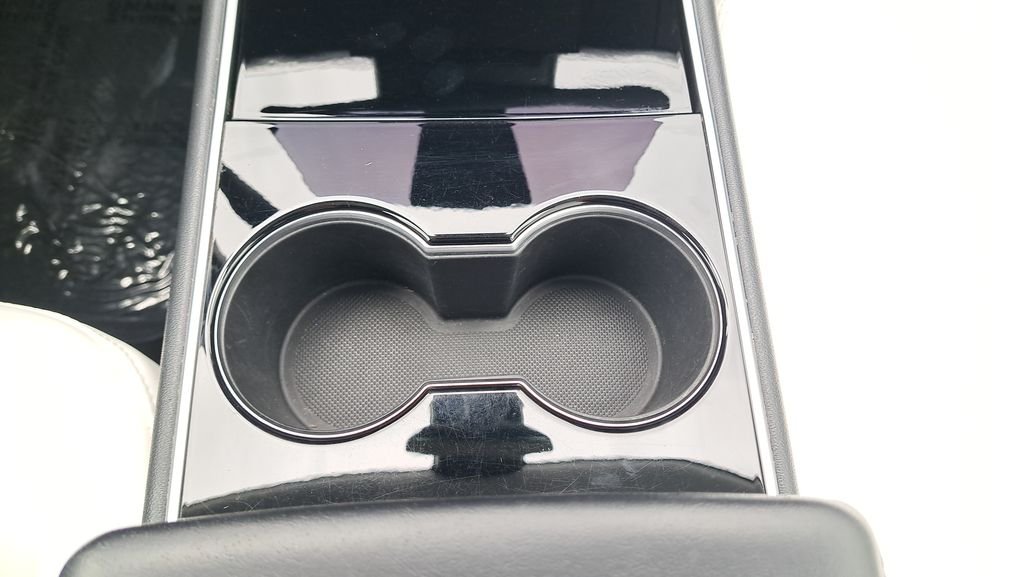 Used 2021  Tesla Long Range image 23