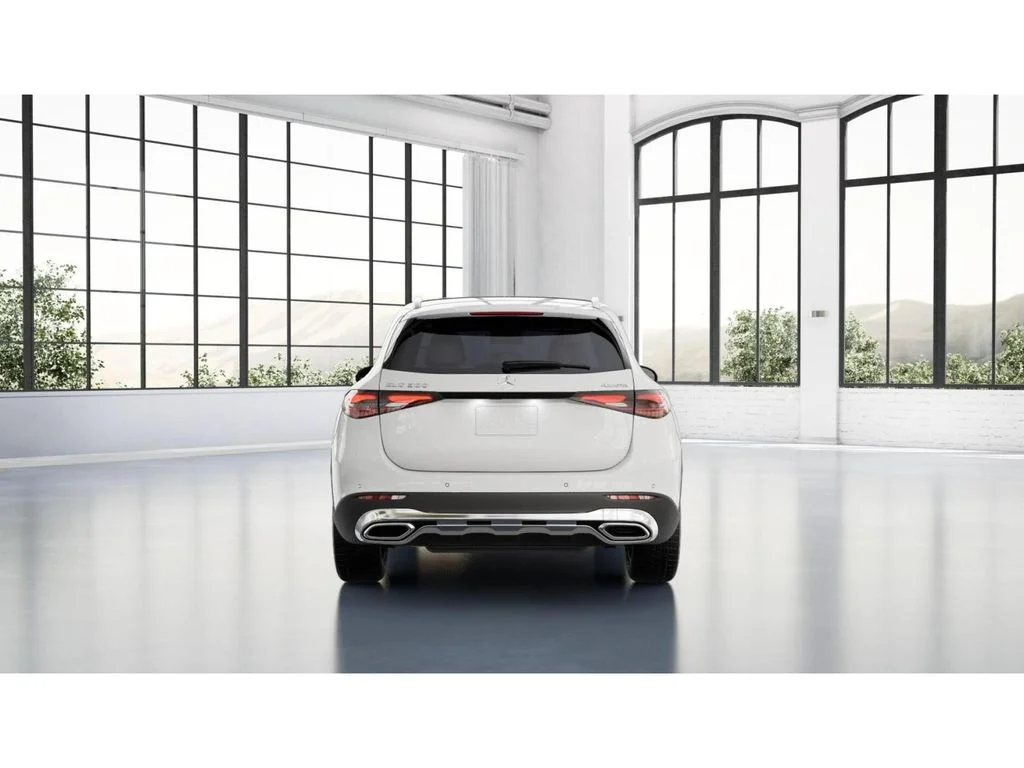 New 2027 White Mercedes-Benz GLC 300 image 25