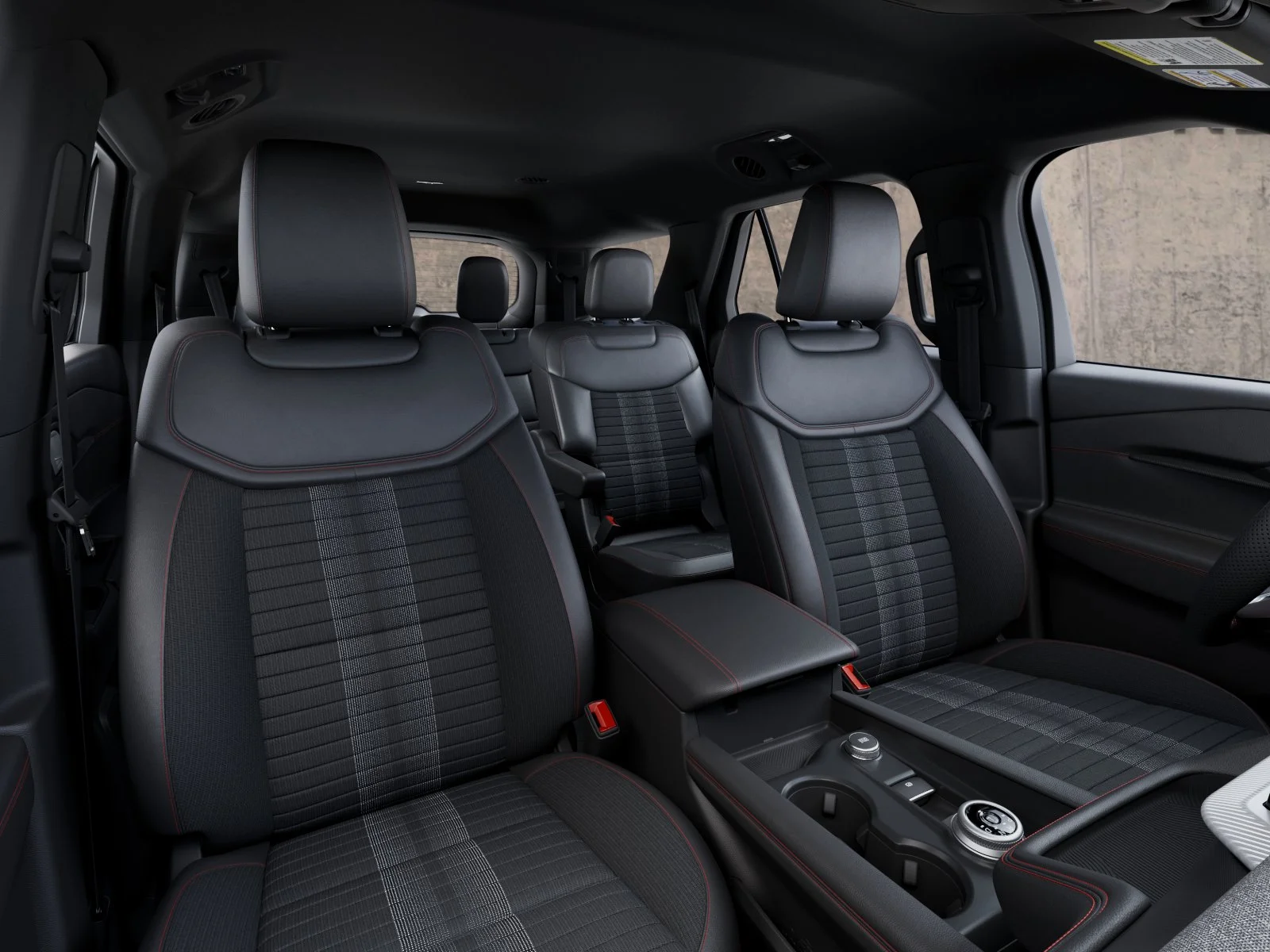 New 2027 Agate Black Metallic Ford ST-Line image 10