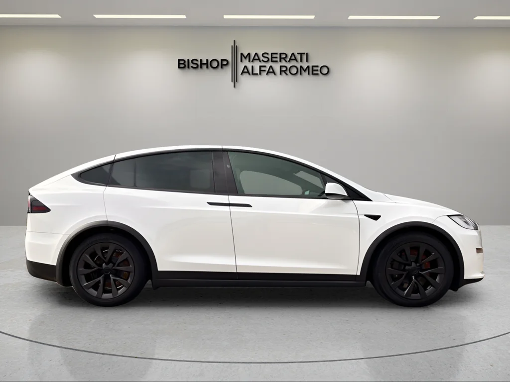 Used 2023 White Tesla Base image 8