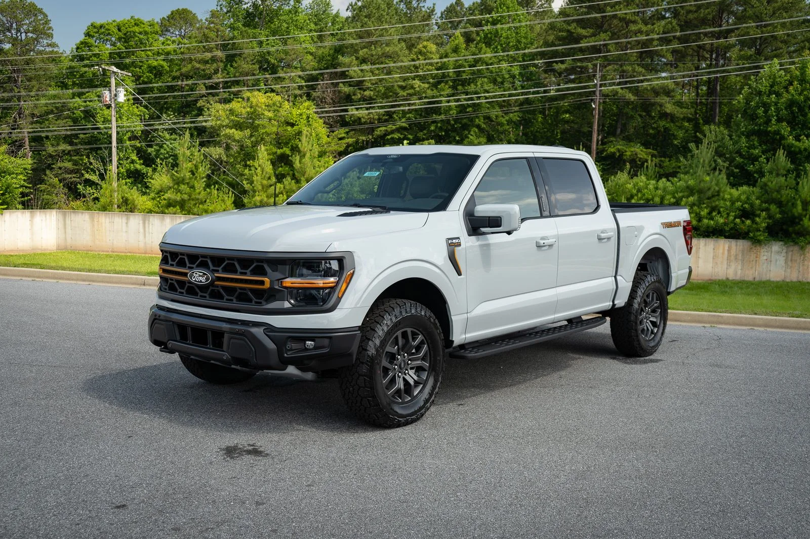 New 2026 White Ford Tremor image 10