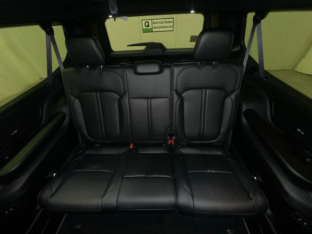 New 2026 Bright White Clear-Coat Exterior Paint Jeep Limited Altitude image 21