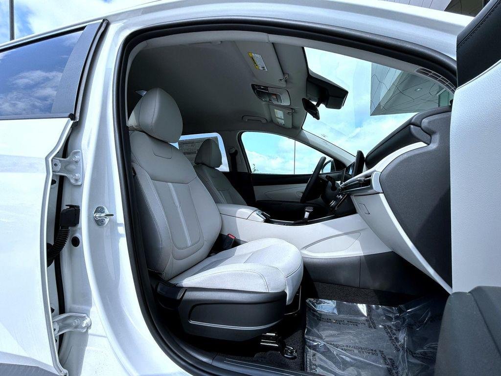 New 2026 White Pearl Hyundai SEL AWD image 15