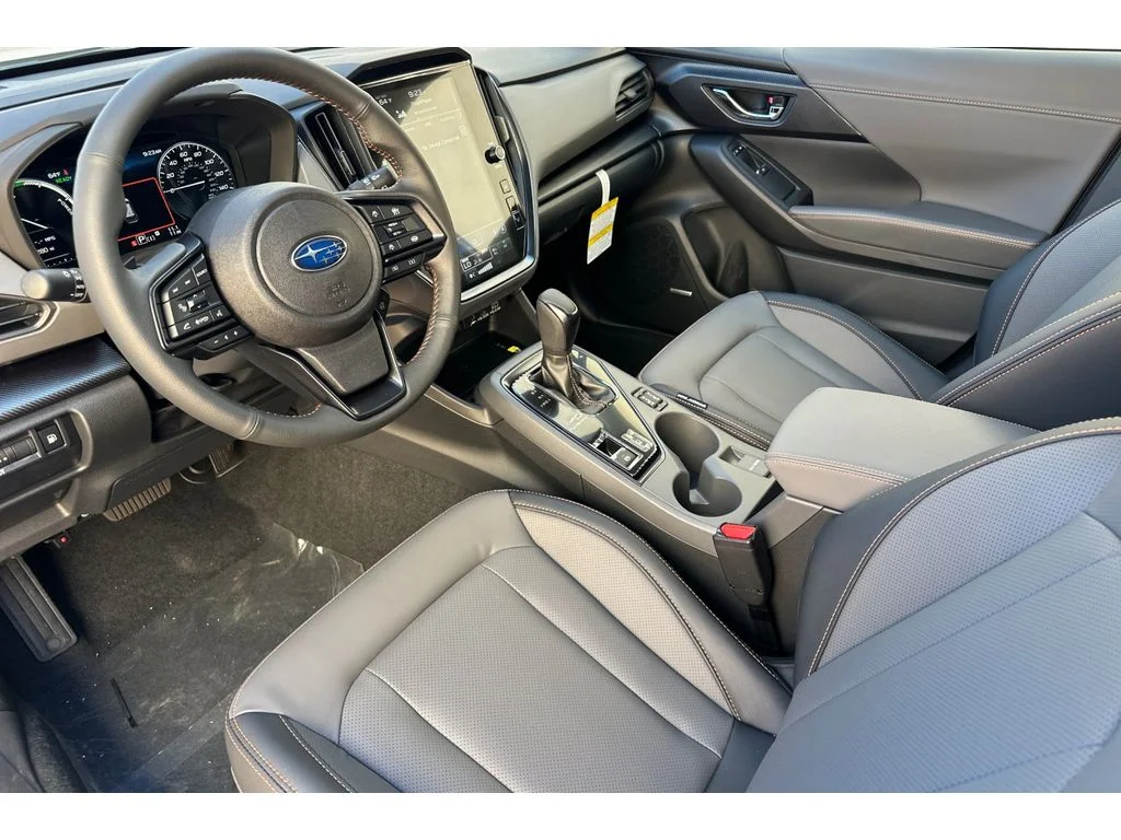 New 2026 CRYSTAL WHITE PEARL Subaru Limited Hybrid image 10