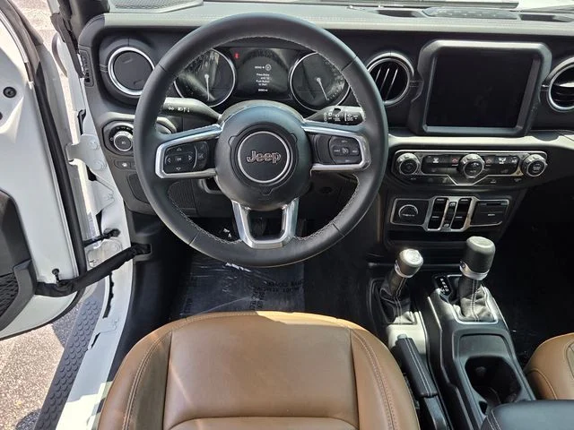 Used 2023 White Jeep Sahara 4xe image 10