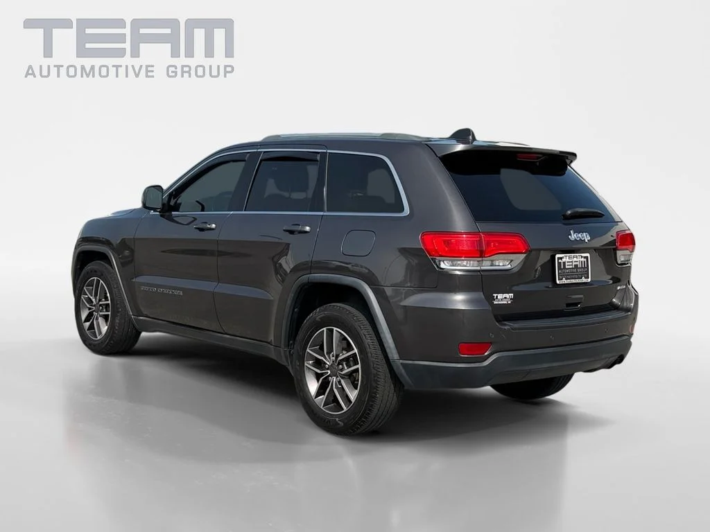 Used 2019 Gray Jeep Laredo E image 5