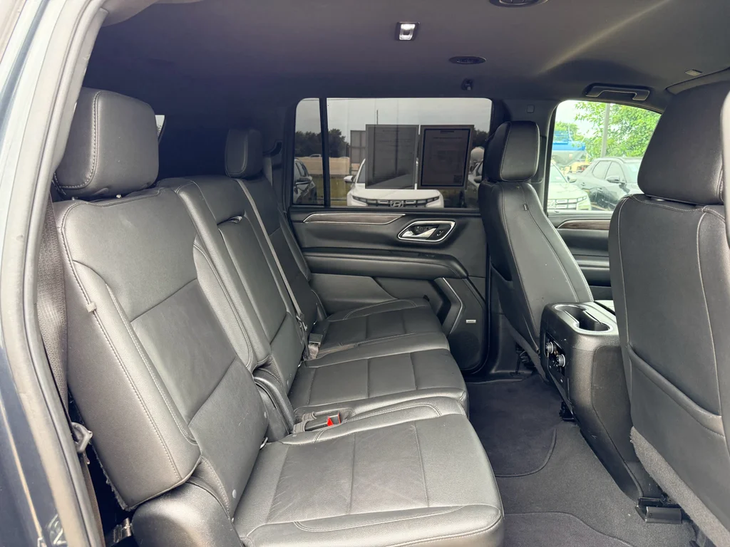 Used 2022 Evergreen Gray Metallic Chevrolet LT image 25