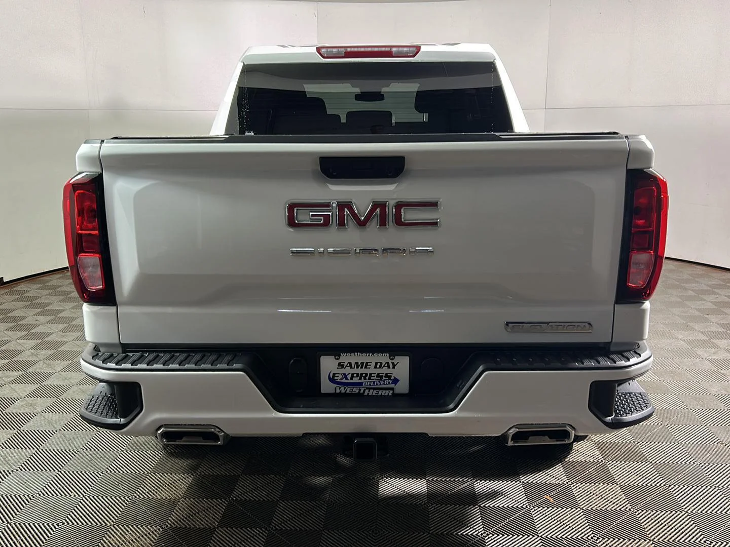 Used 2025 Summit White GMC Elevation image 7