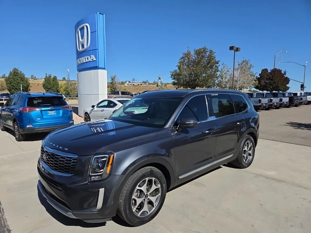 Used 2020 Gray Kia EX image 1