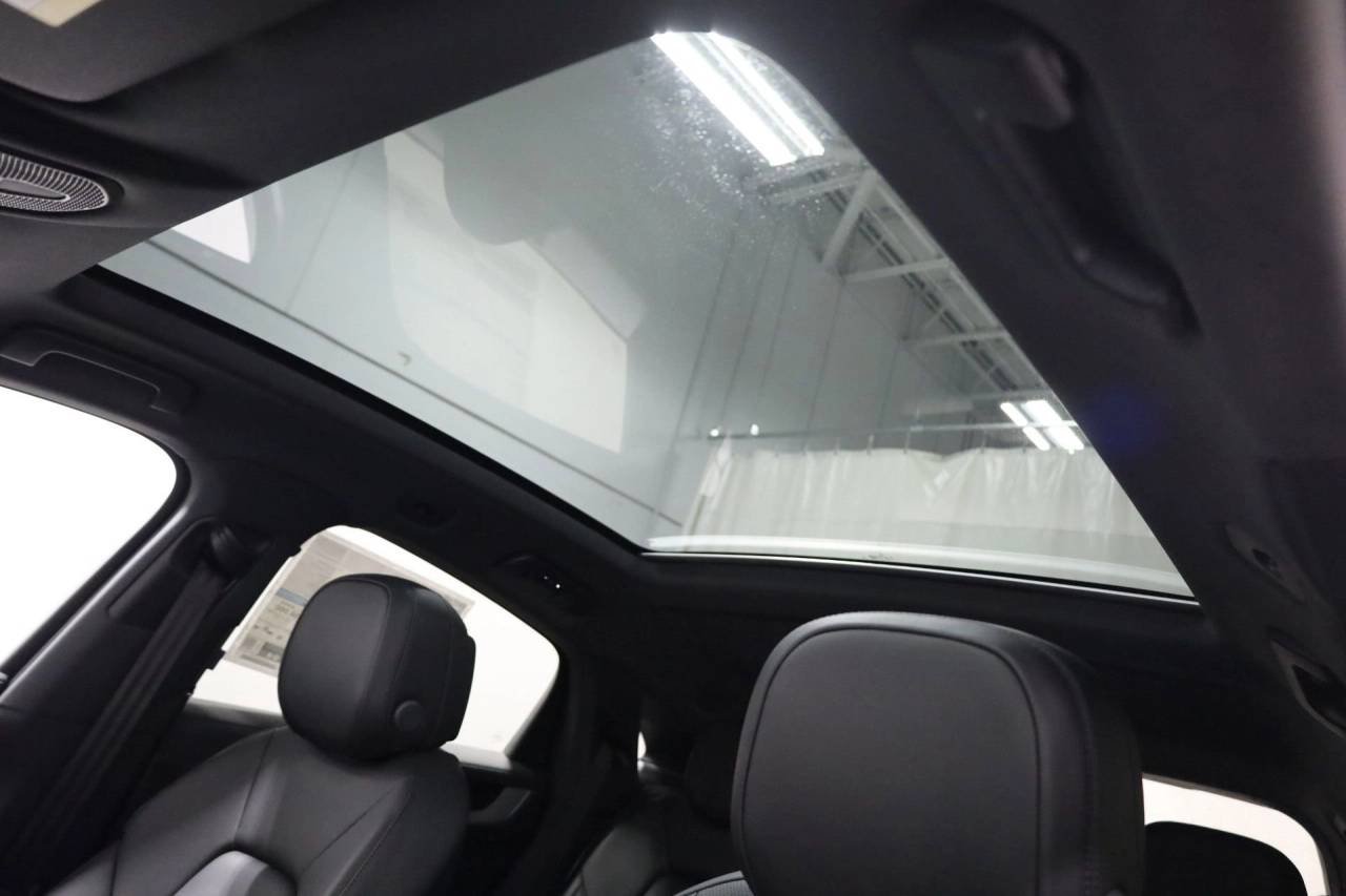 Used 2026 White Porsche Coupe image 20