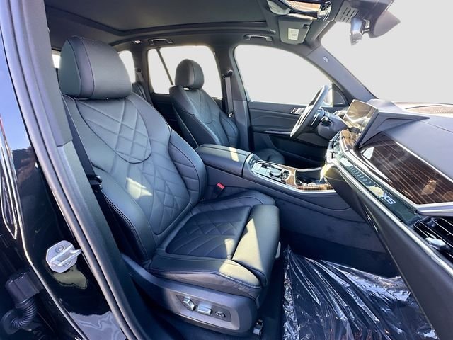 New 2026 Black BMW sDrive40i image 23