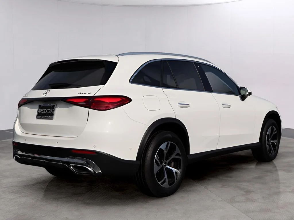 Used 2025 Polar White Mercedes-Benz GLC 350e image 5