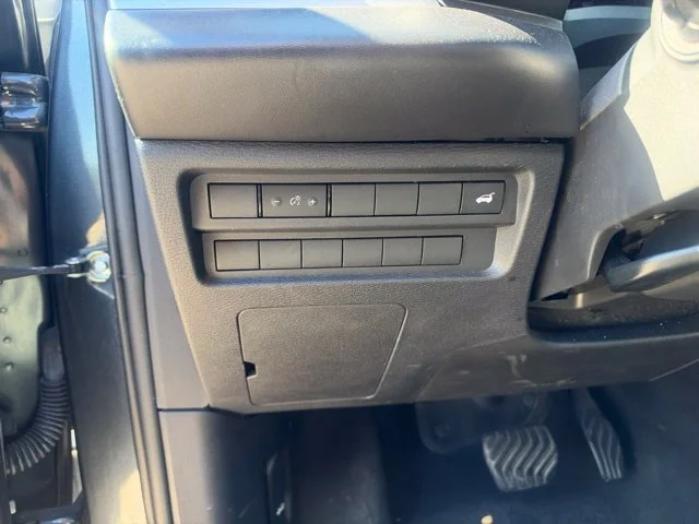 Used 2024 Black Mitsubishi SE image 19