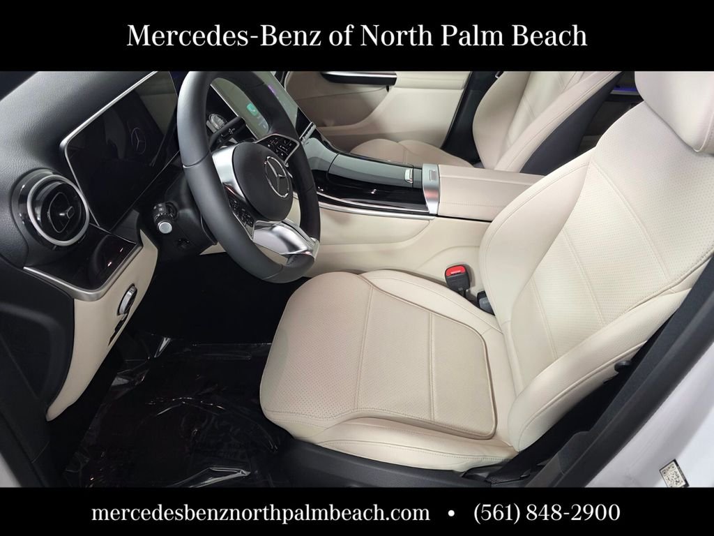 New 2026 MANUFAKTUR Moonlight White Metallic Mercedes-Benz GLC 300 image 7