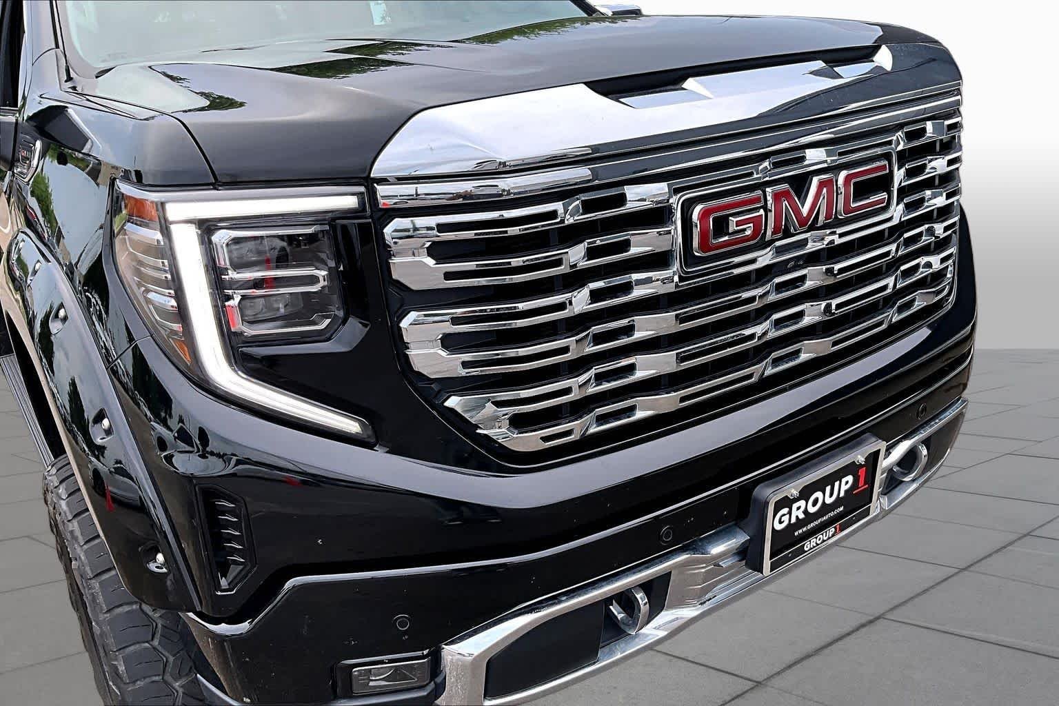 Used 2023 ONYX BLACK GMC Denali image 28