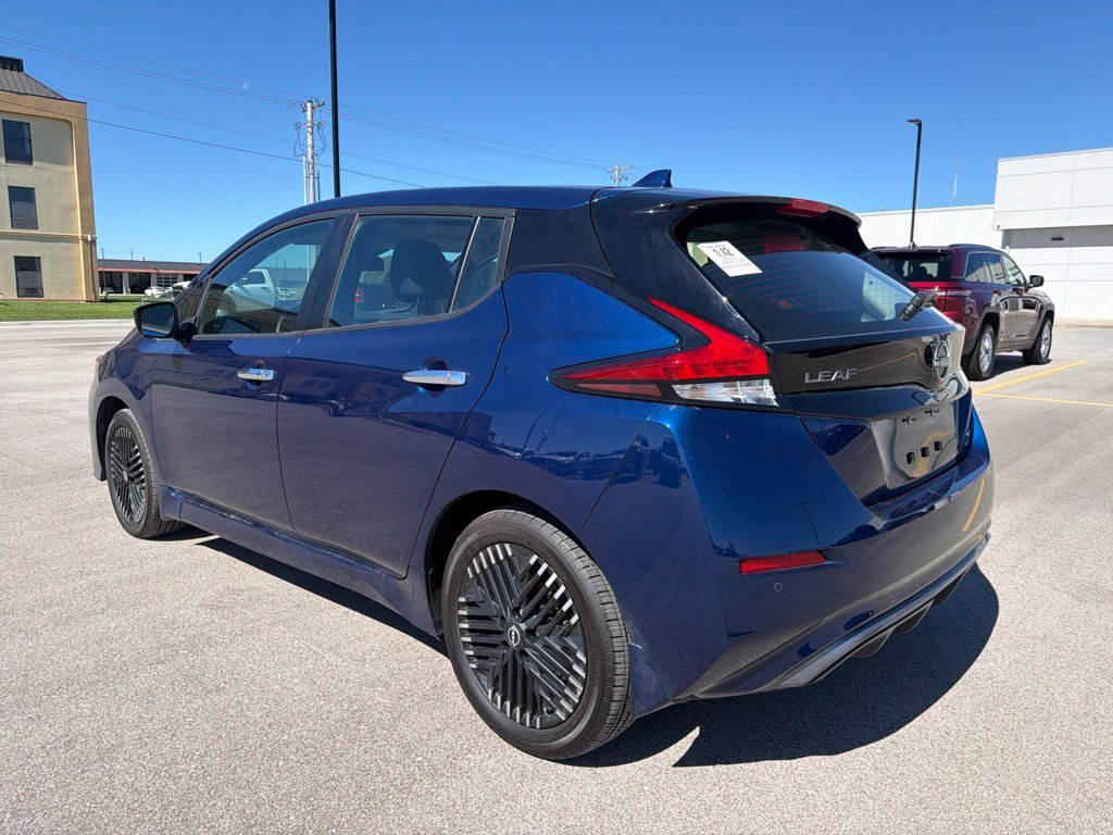 Used 2025 Blue Nissan SV Plus image 4