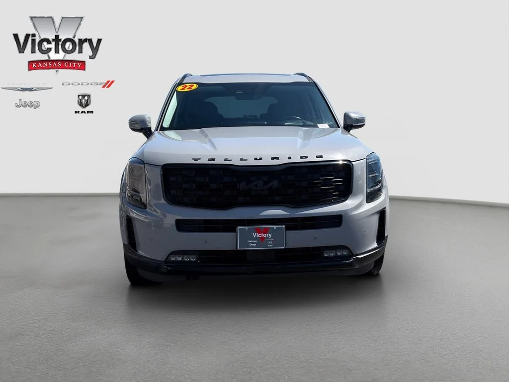 Used 2022 Kia Telluride SX with VIN 5XYP5DHC9NG223791 for sale in Kansas City