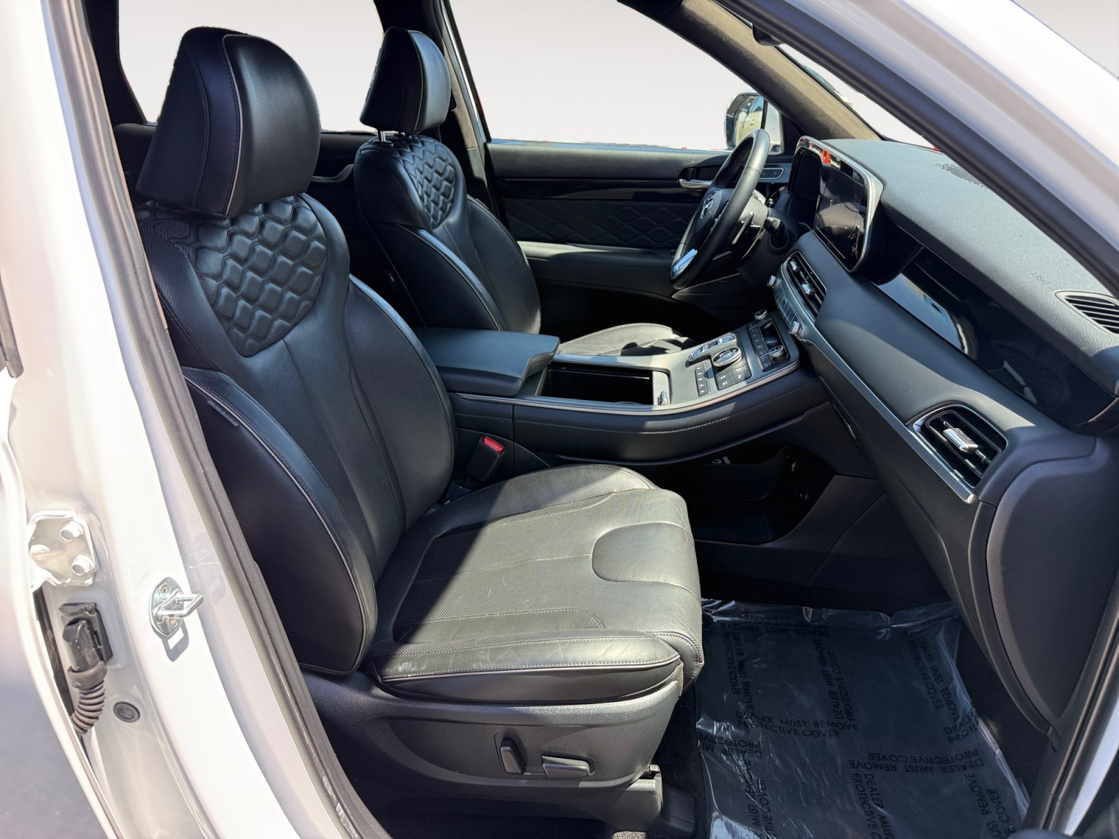 Used 2022 White Hyundai Calligraphy image 19