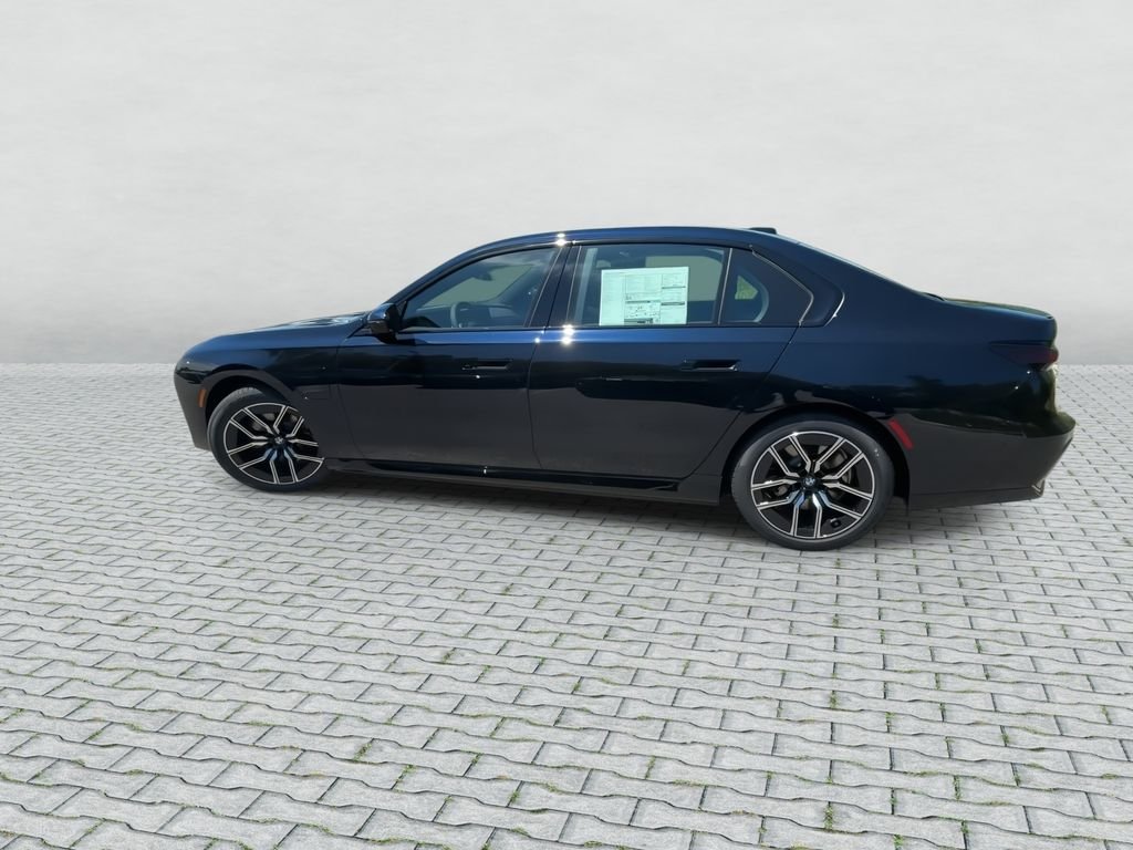 New 2026 Carbon Black Metallic BMW 750e xDrive image 5