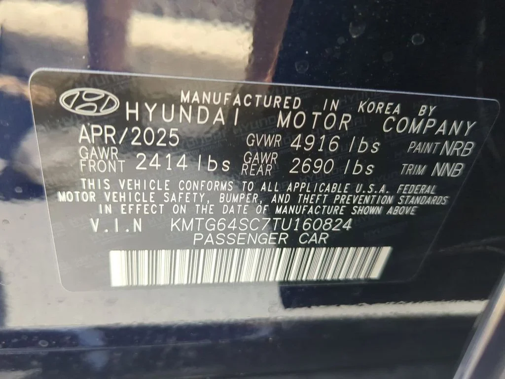 2026 GENESIS G70 Standard - Photo 29