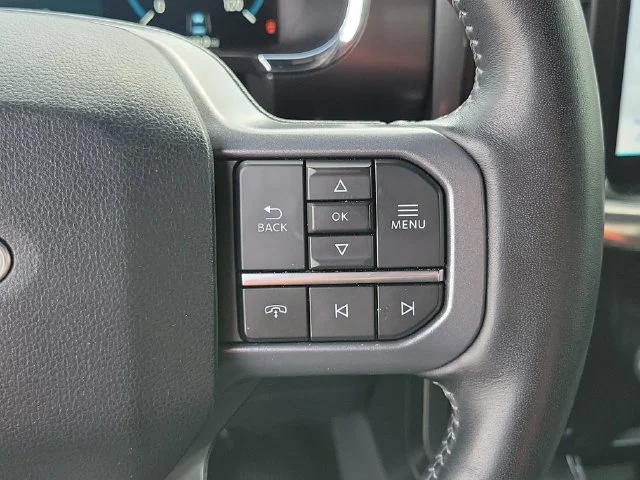 Used 2023 White Metallic Ford Lariat image 25