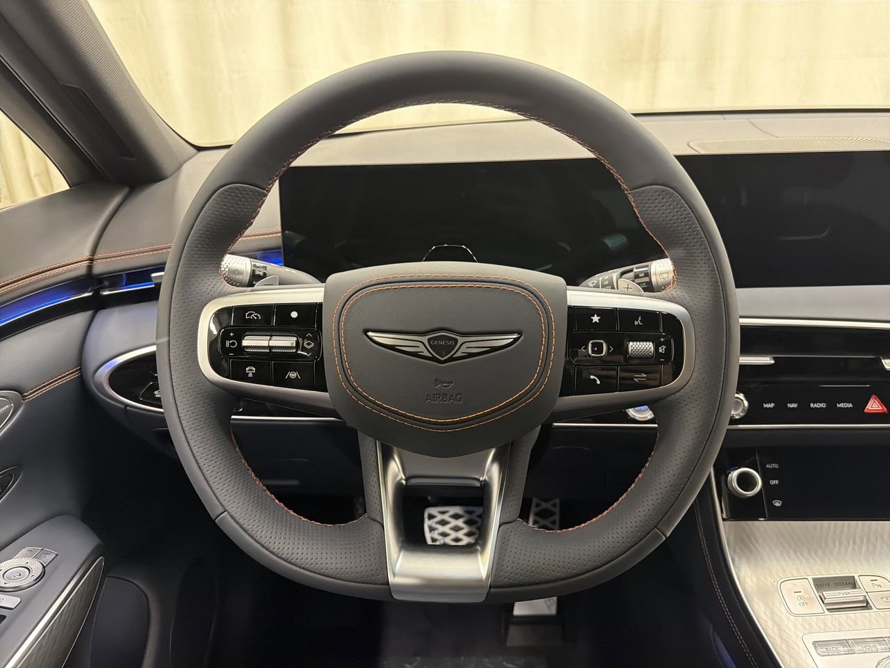New 2026 Uyuni White Genesis 2.5T SPORT PRESTIGE image 16