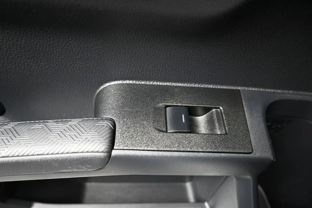 Used 2025 White Toyota SR5 image 13