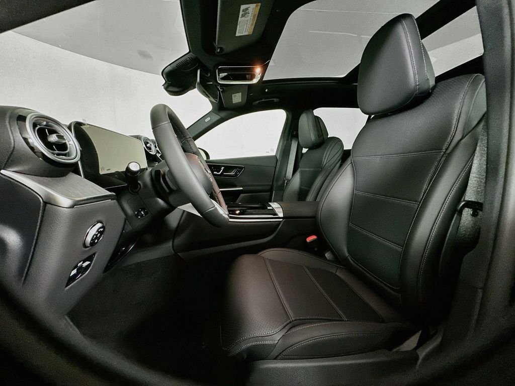 New 2027 Black Mercedes-Benz GLC 300 image 20