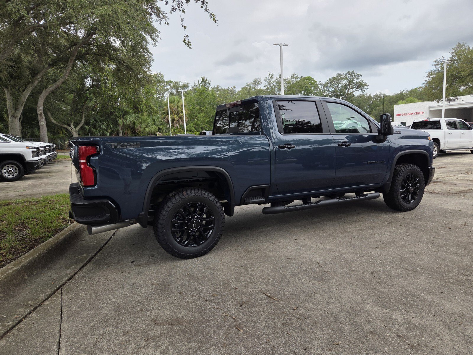 New 2026 Lakeshore Blue Metallic Chevrolet LT image 7