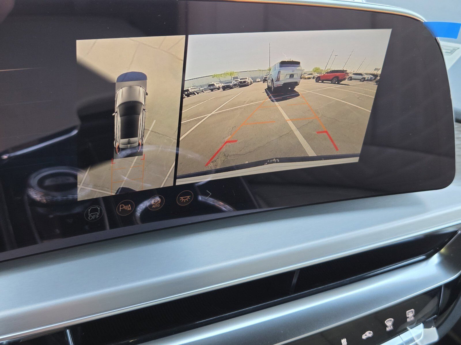 2026 Cadillac LYRIQ Signature Sport - Photo 25