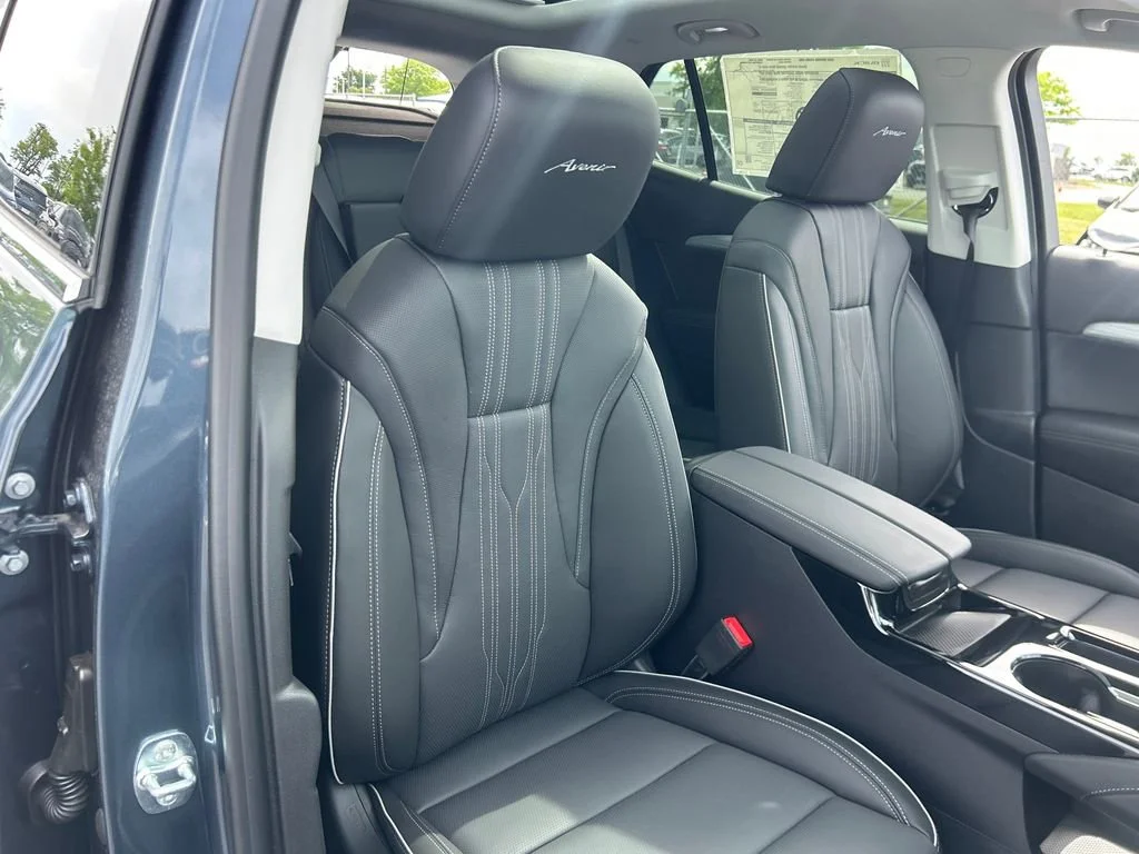 New 2026 Quartz Blue Metallic Buick Avenir image 37