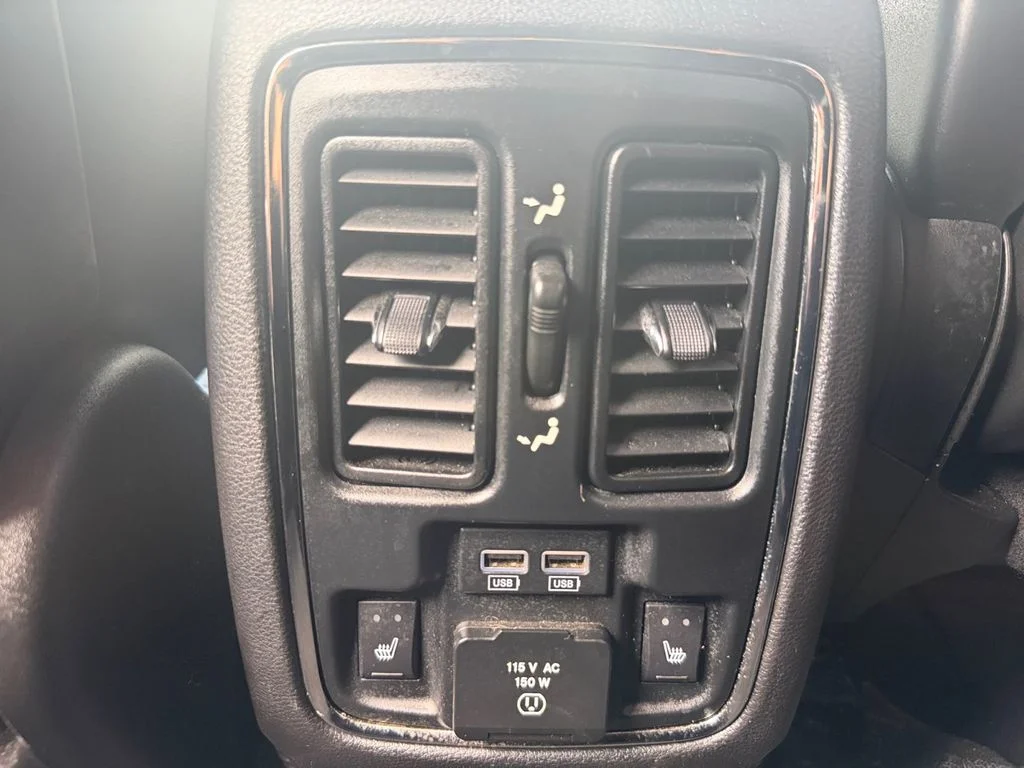 Used 2015 Silver Dodge R/T image 37