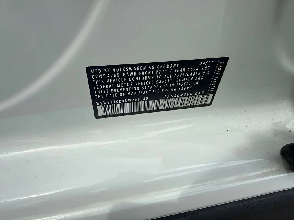 Used 2022  Volkswagen Autobahn image 18