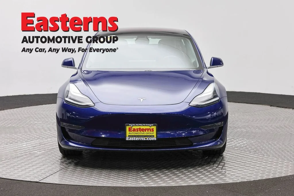 Used 2018 Blue Tesla Long Range image 2