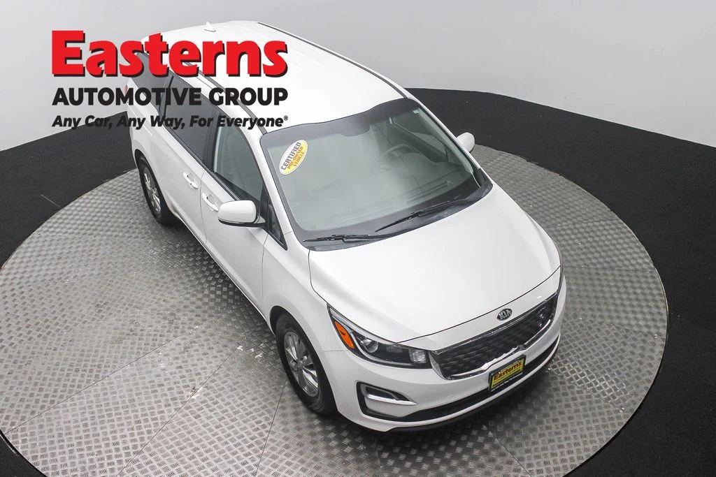 Used 2020 White Kia LX image 3