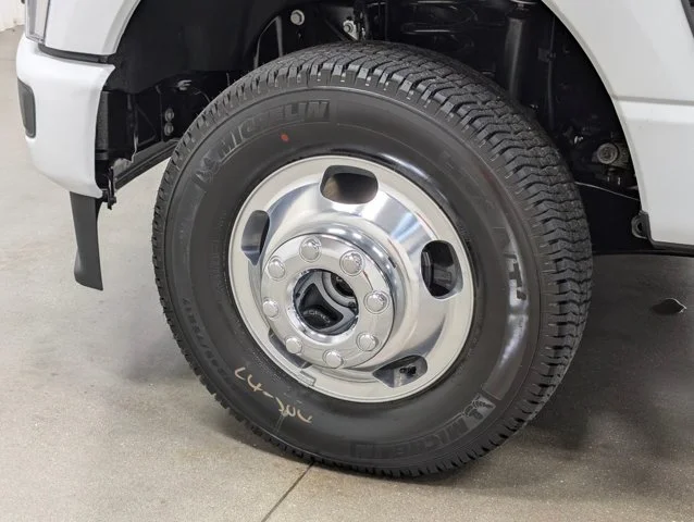New 2026 Oxford White Ford F-350® XL image 38