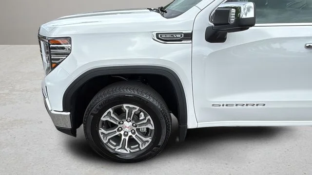 Used 2026 White GMC SLT image 33