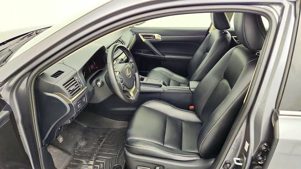 Used 2016 Nebula Gray Pearl Lexus 5dr Sedan Hybrid w/ Moonroof, Backup Camera & Seat Comfort Pkg image 13