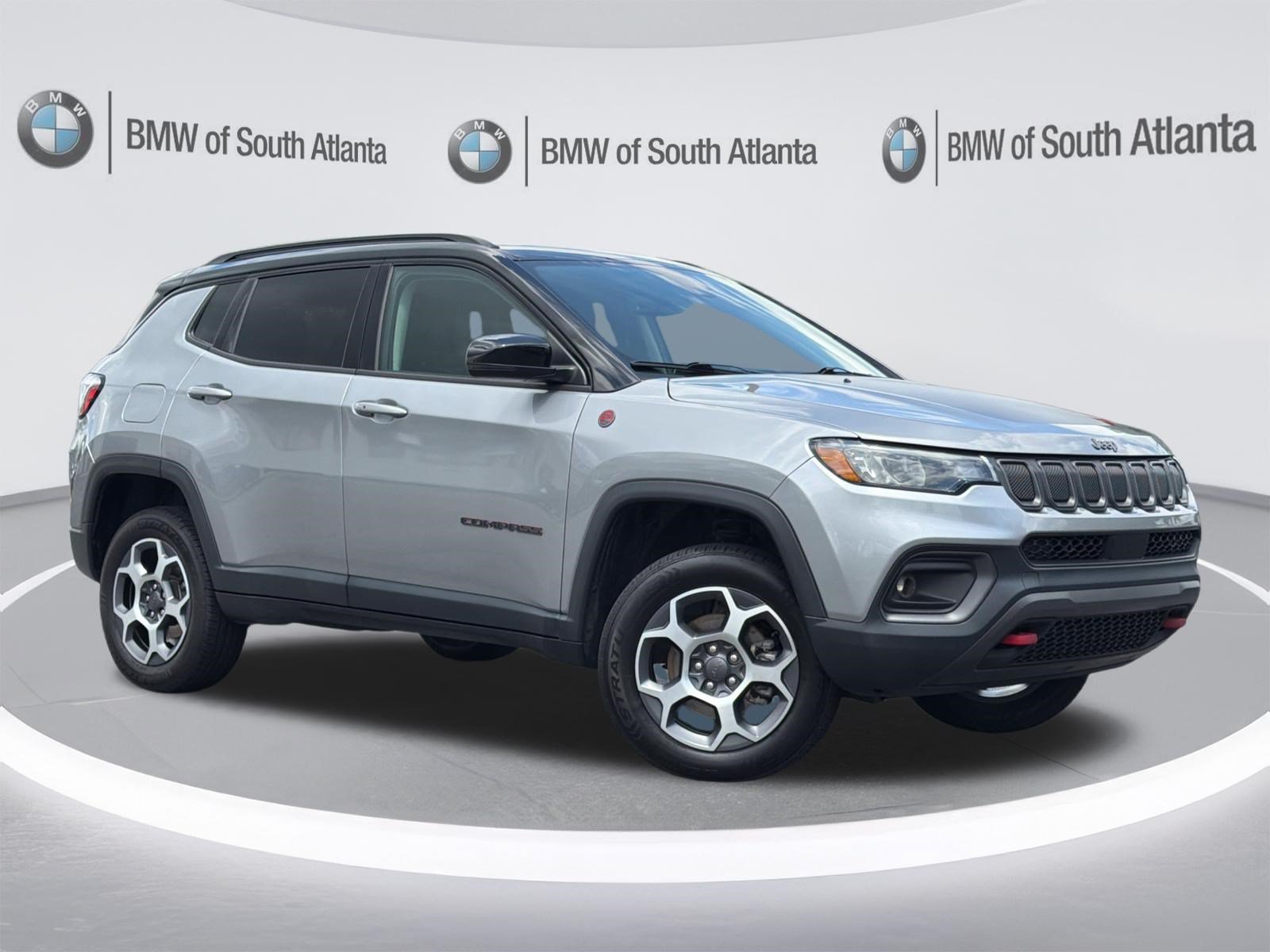 Used 2022 Billet Silver Metallic Clearcoat Jeep Trailhawk image 2
