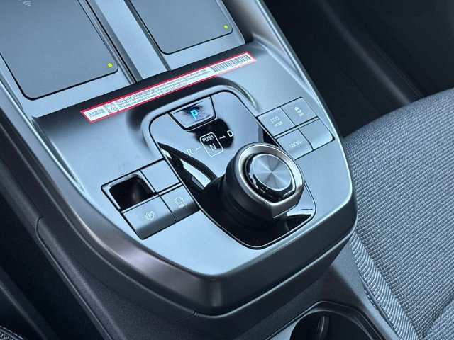 New 2027 Wind Chill Pearl <sup>1</sup> Toyota  XLE image 28