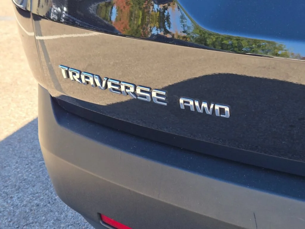 Used 2020 Black Chevrolet LS image 14