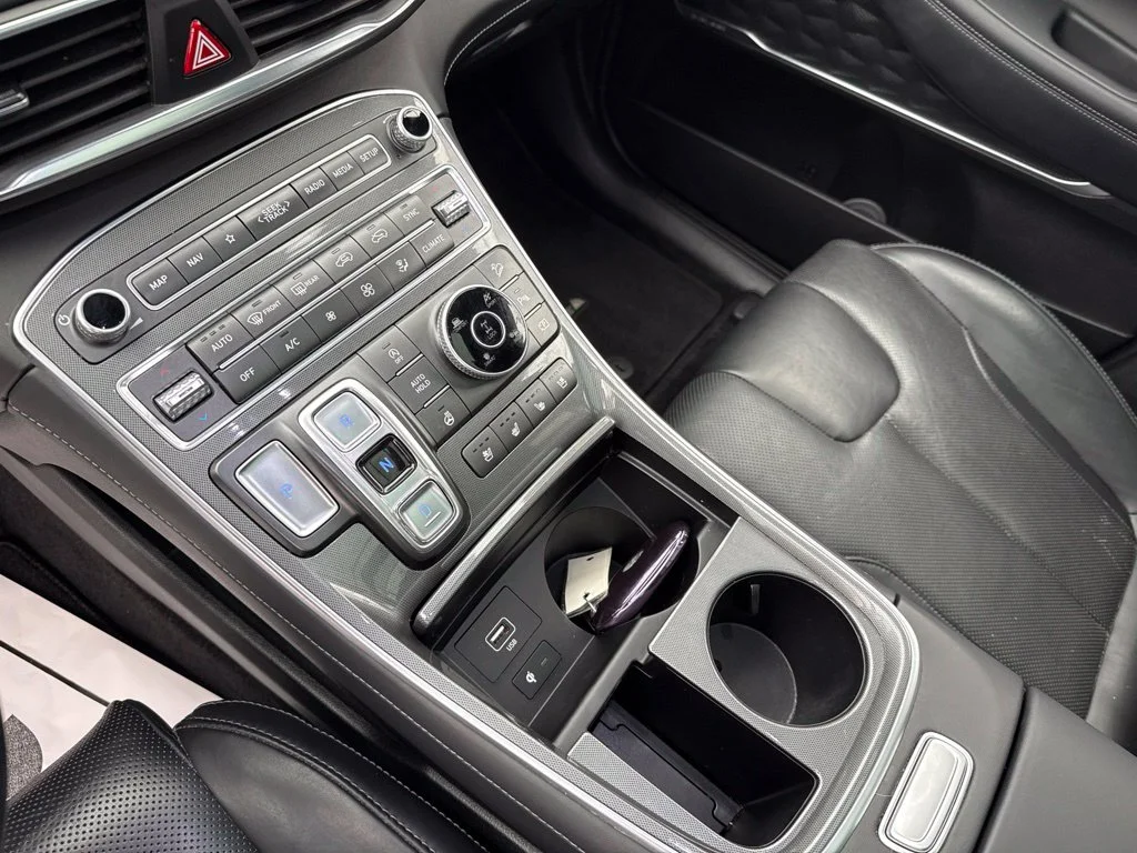 Used 2022 Silver Hyundai Calligraphy image 22