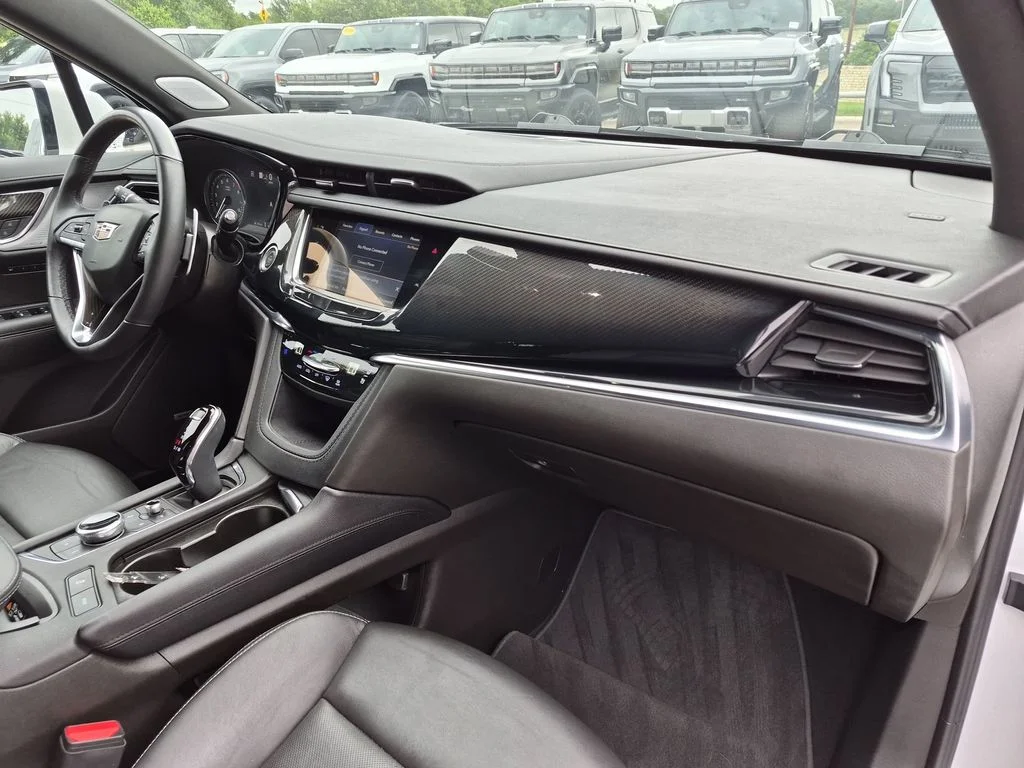 Used 2023 White Cadillac Sport image 43