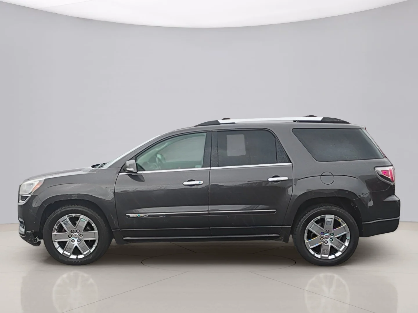 Used 2014 Gray Gmc DENALI image 2