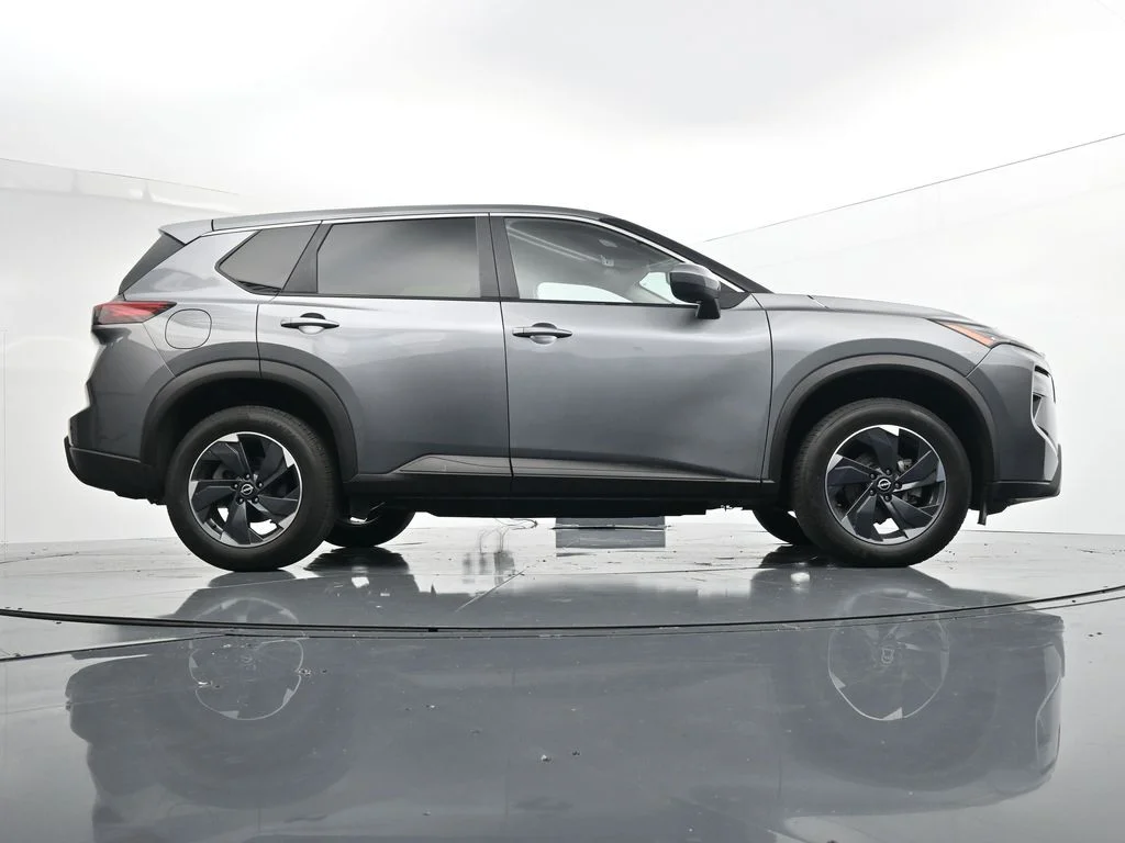 Used 2024 Gray Nissan SV image 30