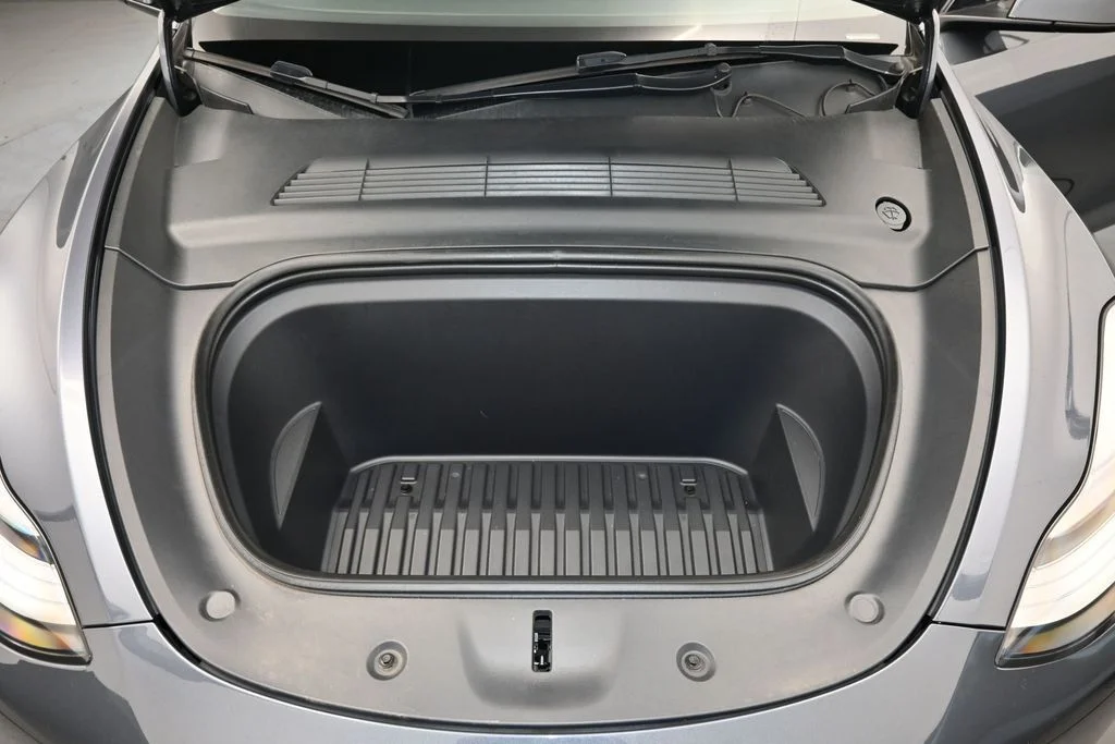 Used 2022  Tesla Long Range image 22