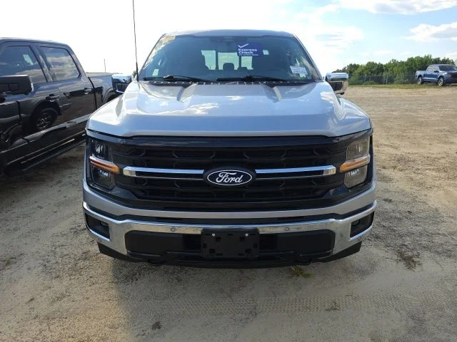 Used 2025 Silver Ford XLT image 2